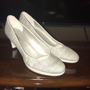 Van Eli shoes